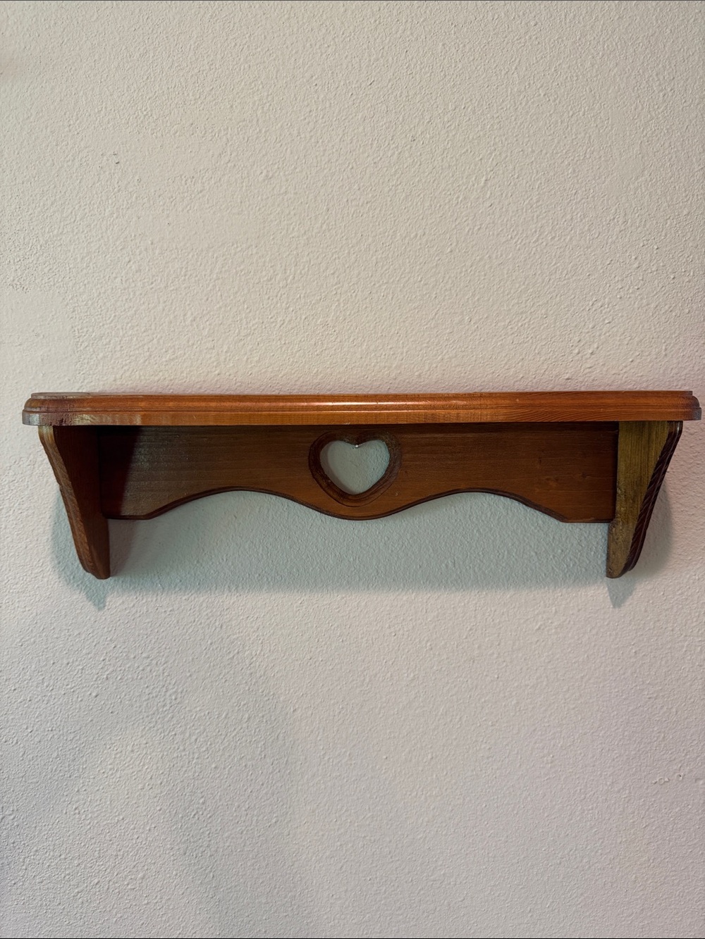 Vintage Wood Shelf Scalloped Heart cutout